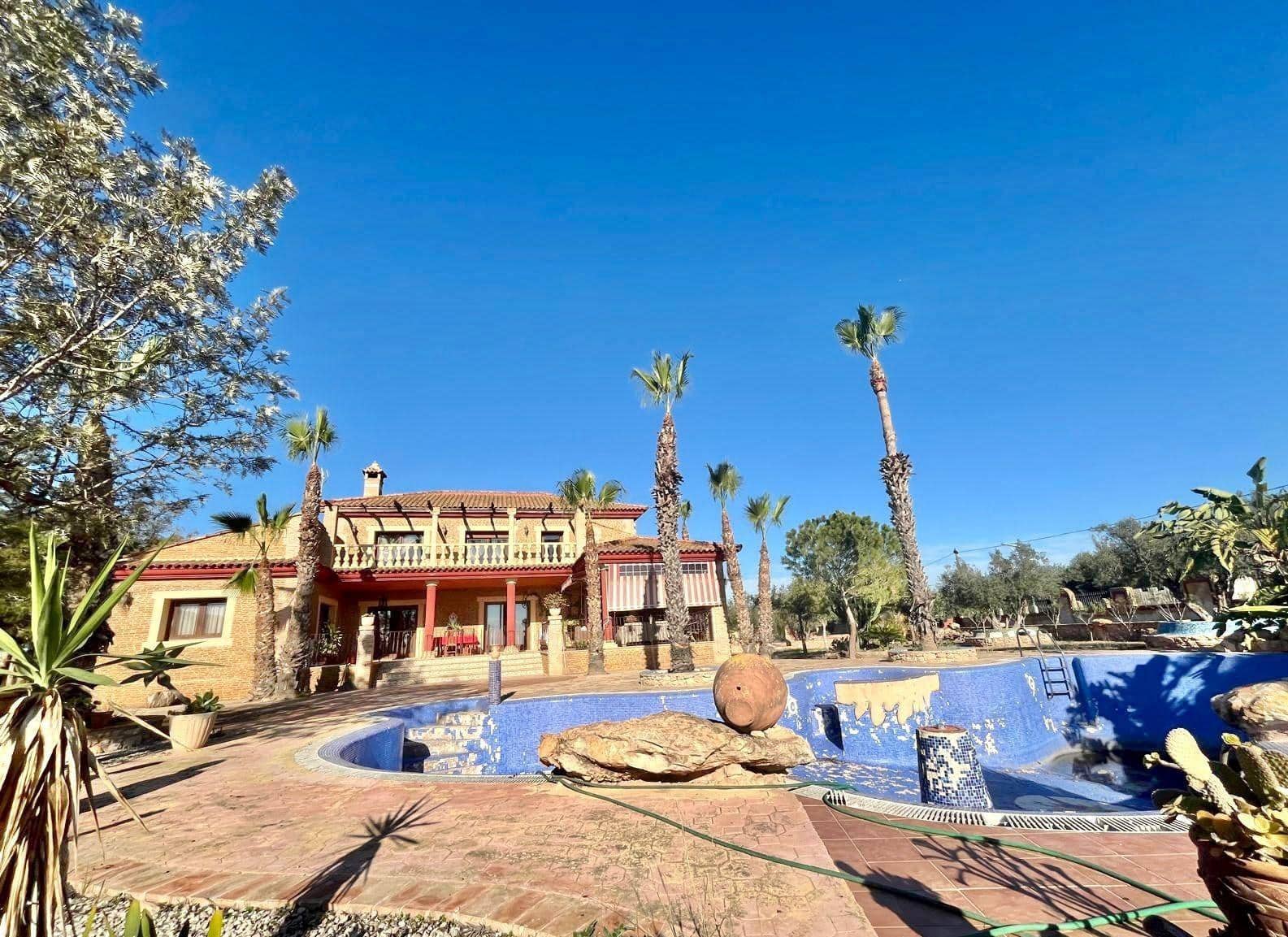 4 bedroom Villa for sale in Los Montesinos with pool - € 780,000 (Ref: 9462197)