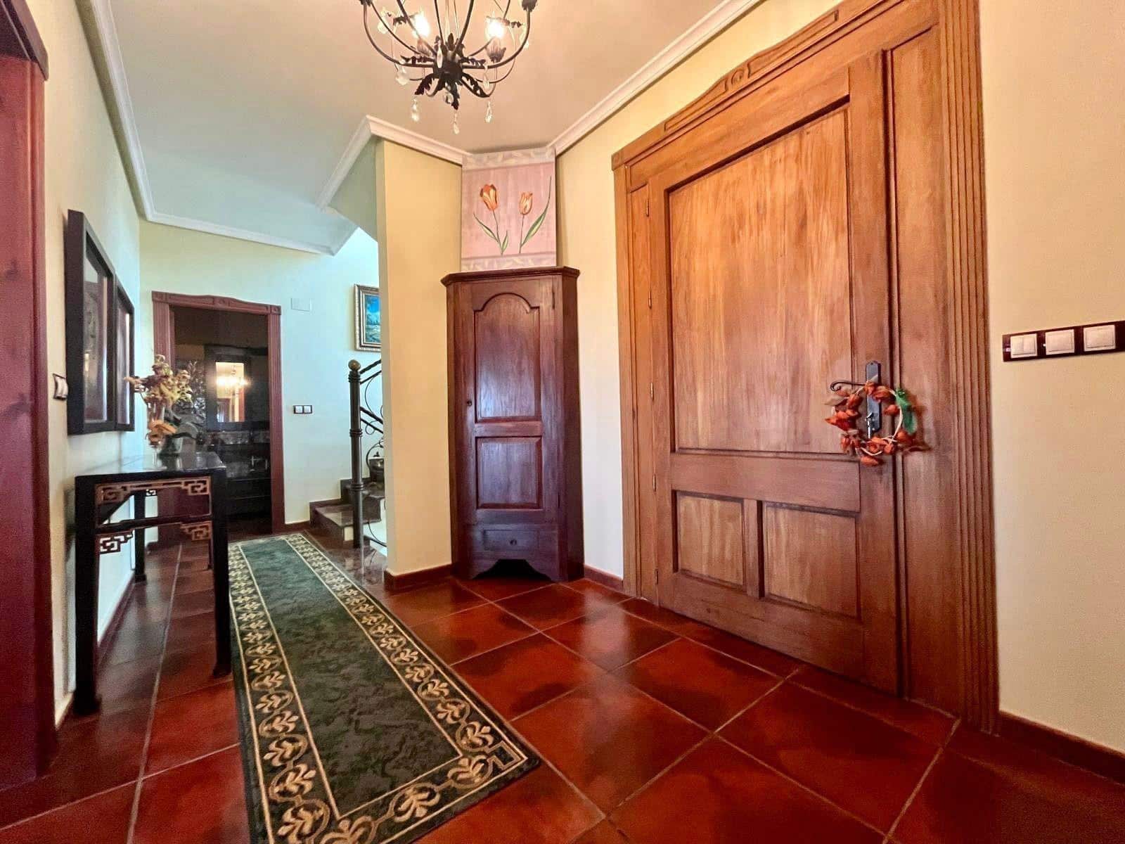 4 bedroom Villa for sale in Los Montesinos with pool - € 780,000 (Ref: 9462197)