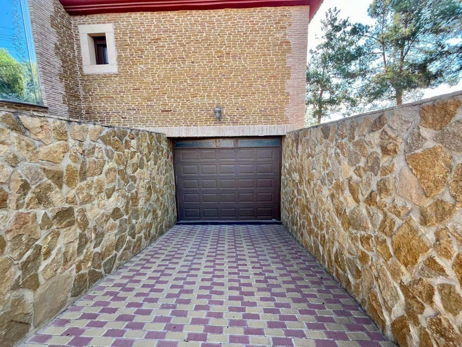 4 bedroom Villa for sale in Los Montesinos with pool - € 780,000 (Ref: 9462197)