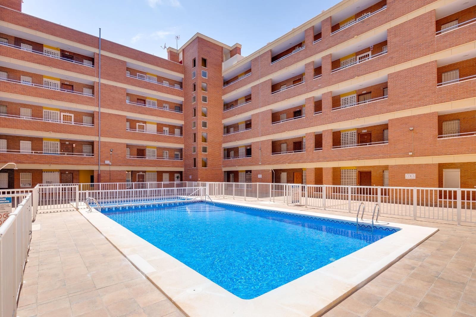 2 bedroom Apartment for sale in Torrevieja with pool - € 119,500 (Ref: 9462198)