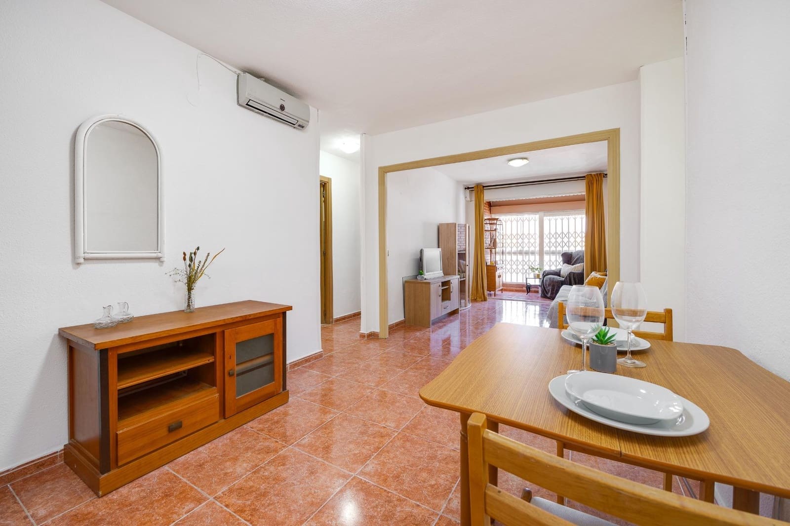 2 bedroom Apartment for sale in Torrevieja with pool - € 119,500 (Ref: 9462198)