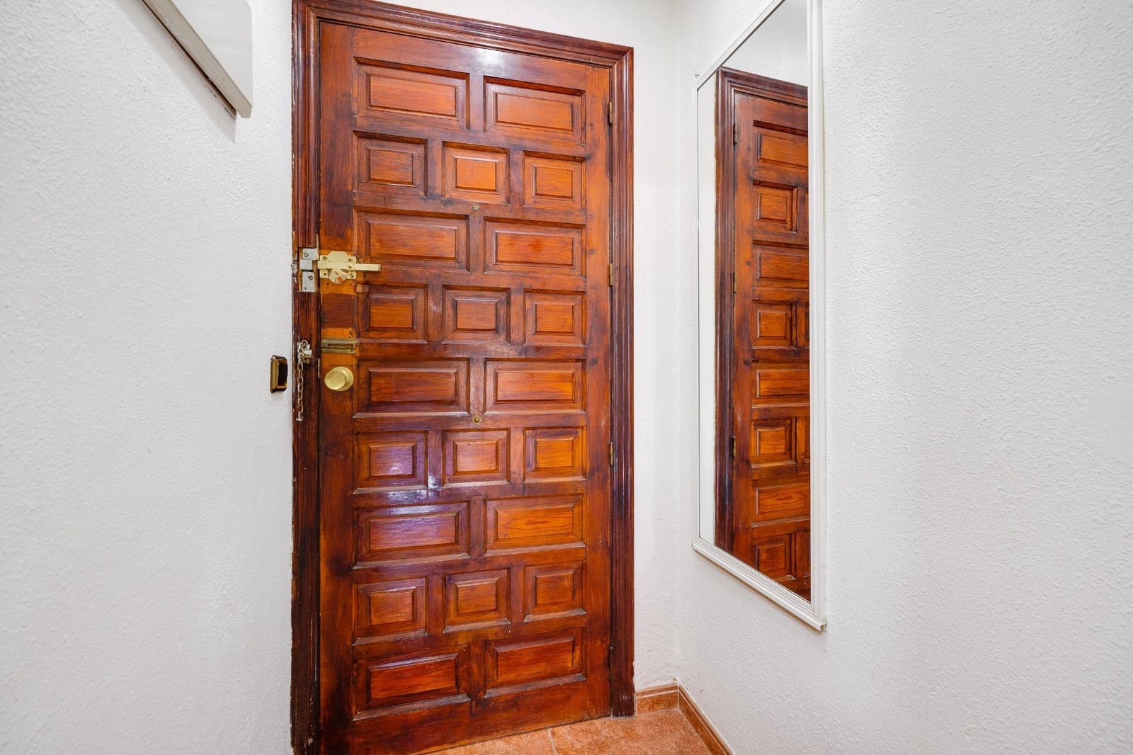 2 bedroom Apartment for sale in Torrevieja with pool - € 119,500 (Ref: 9462198)