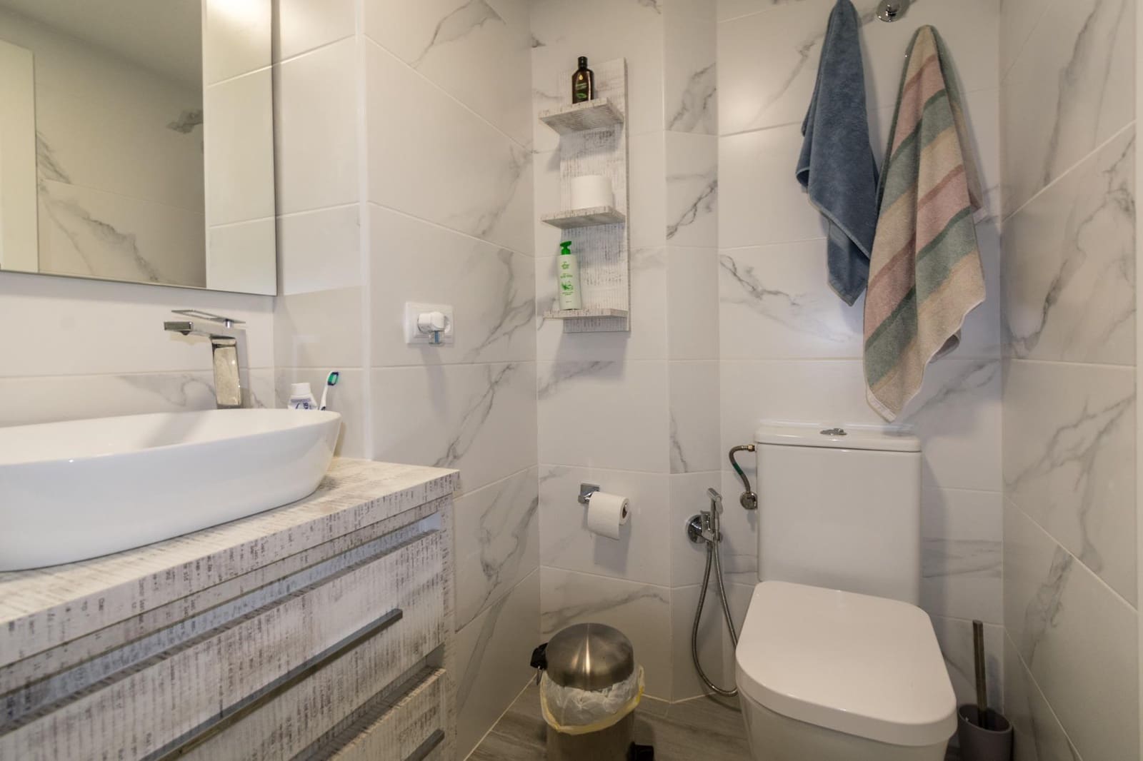 1 camera da letto Commerciale in vendita in Torrevieja con garage - 240.000 € (Rif: 9462209)