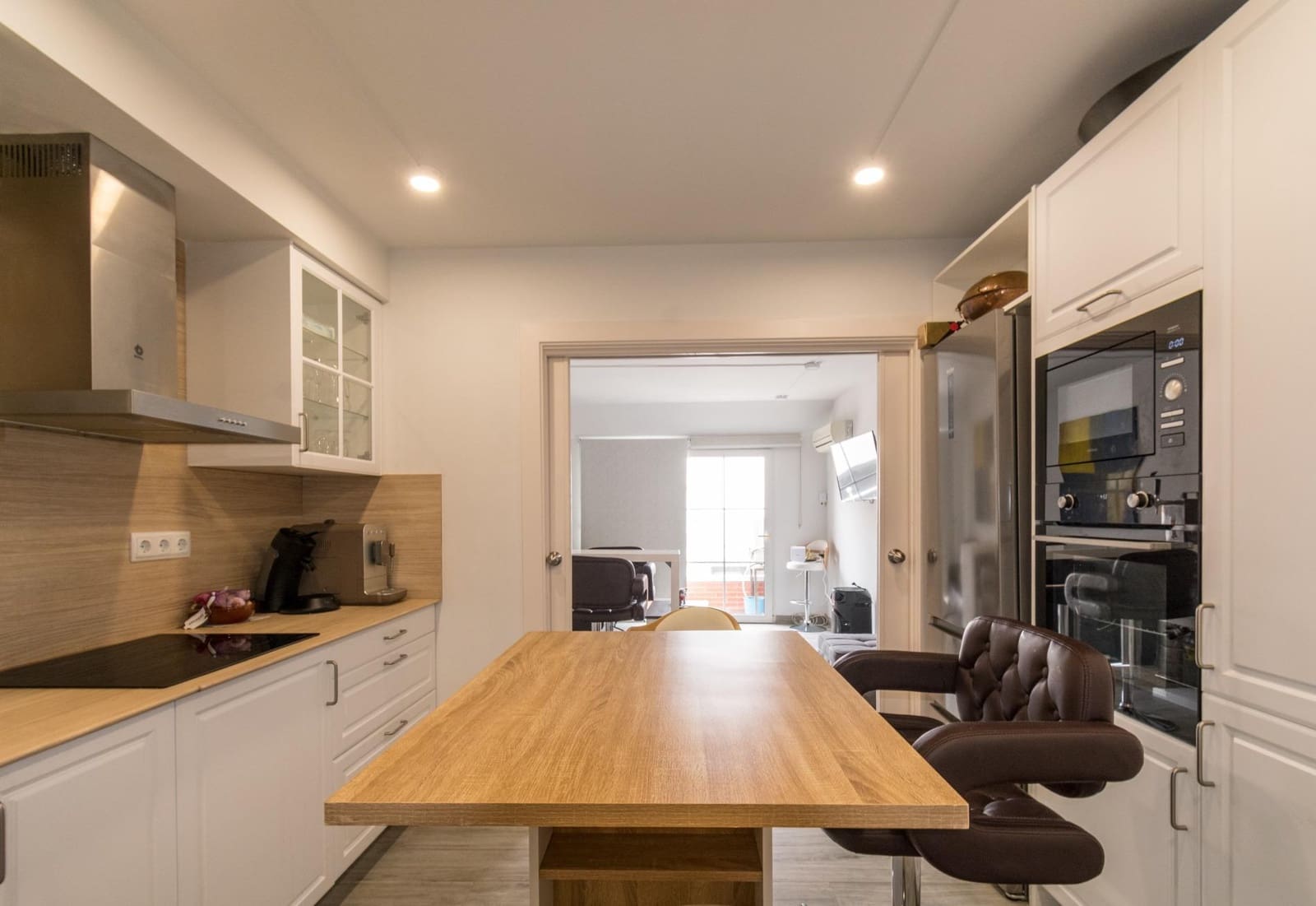 1 camera da letto Commerciale in vendita in Torrevieja con garage - 240.000 € (Rif: 9462209)