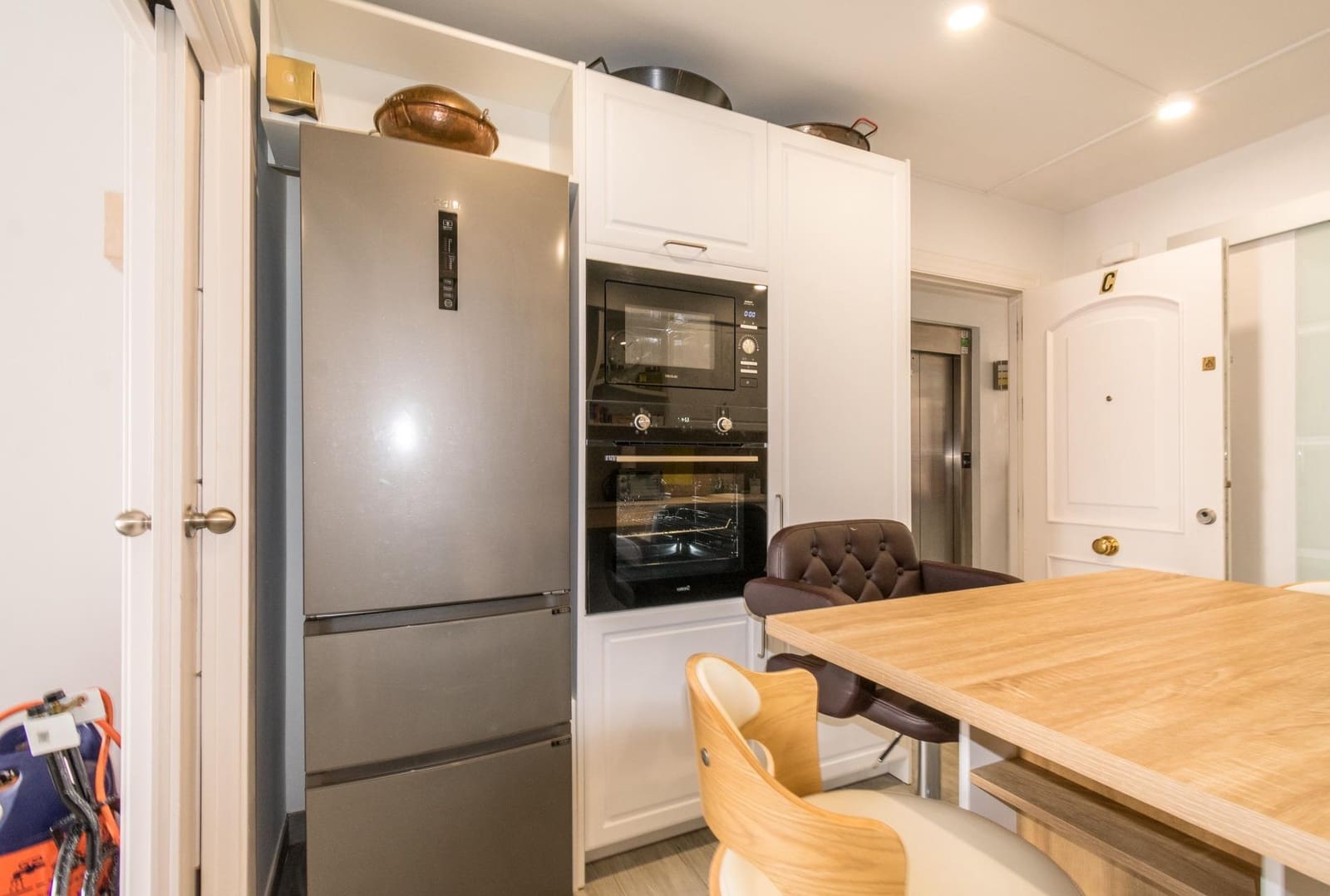 1 camera da letto Commerciale in vendita in Torrevieja con garage - 240.000 € (Rif: 9462209)