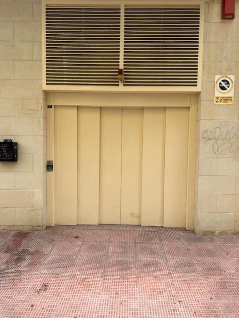 Garaż na sprzedaż w Torrevieja - 10 000 € (Ref: 9462212)