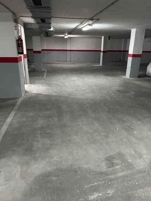 Garaż na sprzedaż w Torrevieja - 10 000 € (Ref: 9462212)