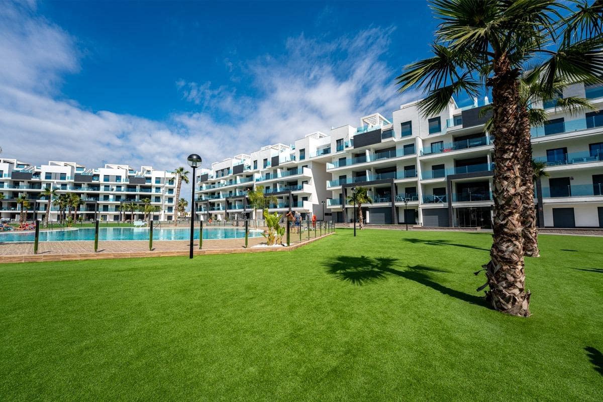 4 soverom Penthouse til salgs i El Raso med svømmebasseng - € 289 000 (Ref: 9462215)