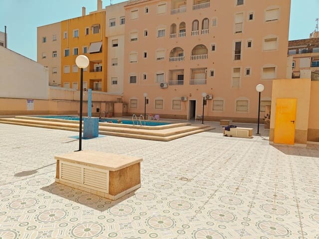 Apartamento de 2 habitaciones en El Molino, Torrevieja en venta con piscina - 138.000 € (Ref: 9462217)
