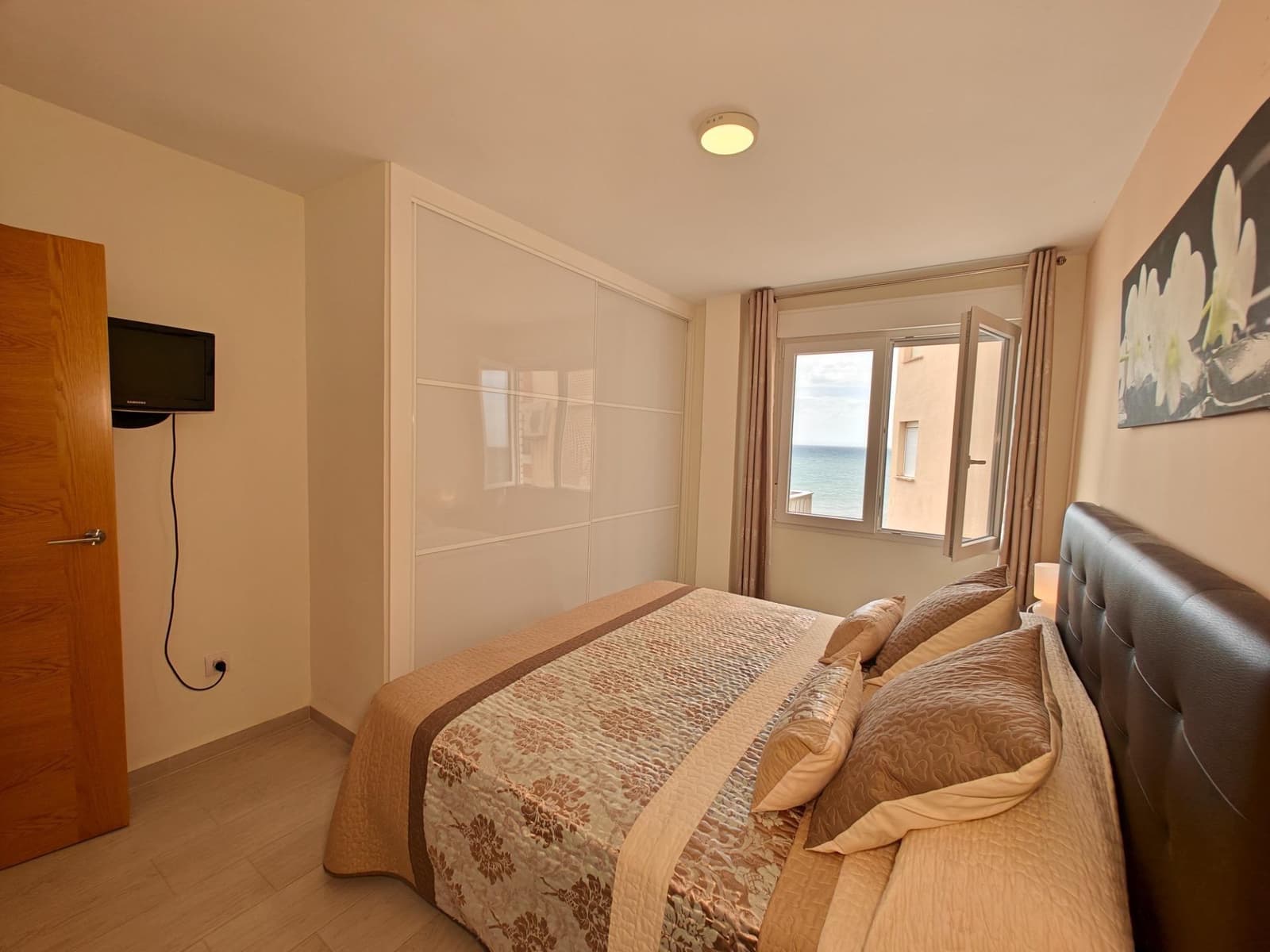 Apartamento de 4 habitaciones en Torrevieja en venta - 320.000 € (Ref: 9462234)