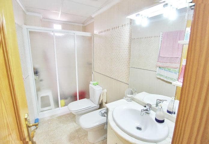 3 bedroom Apartment for sale in Guardamar del Segura - € 169,000 (Ref: 9462235)