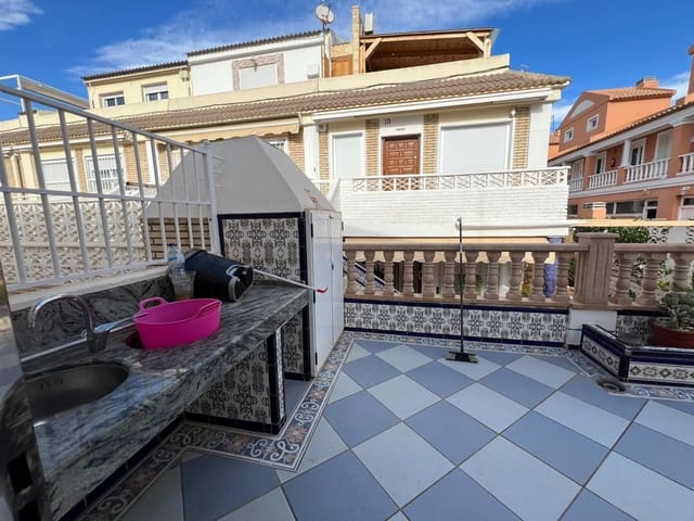 3 quarto Moradia em Banda para venda em La Mata, Torrevieja - 324 000 € (Ref: 9462236)
