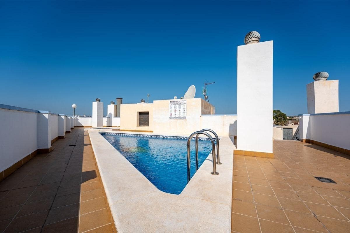 2 bedroom Apartment for sale in Los Montesinos with pool - € 109,900 (Ref: 9462237)