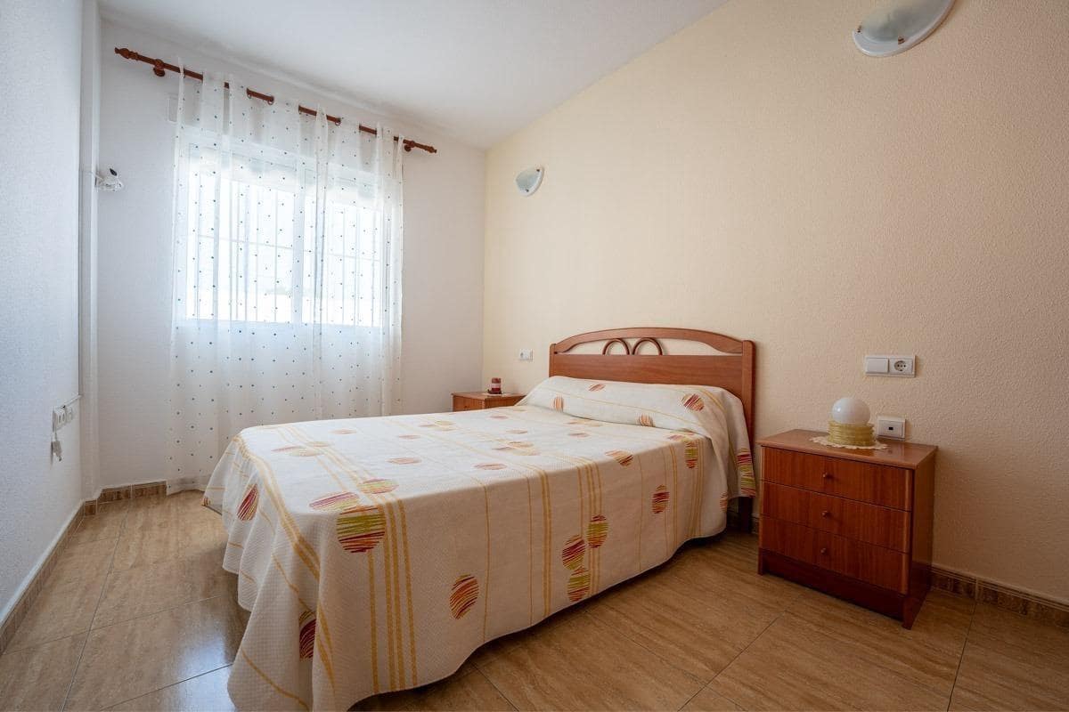 2 bedroom Apartment for sale in Los Montesinos with pool - € 109,900 (Ref: 9462237)