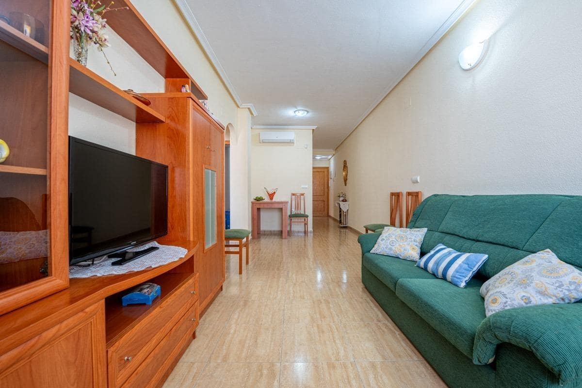 2 bedroom Apartment for sale in Los Montesinos with pool - € 109,900 (Ref: 9462237)