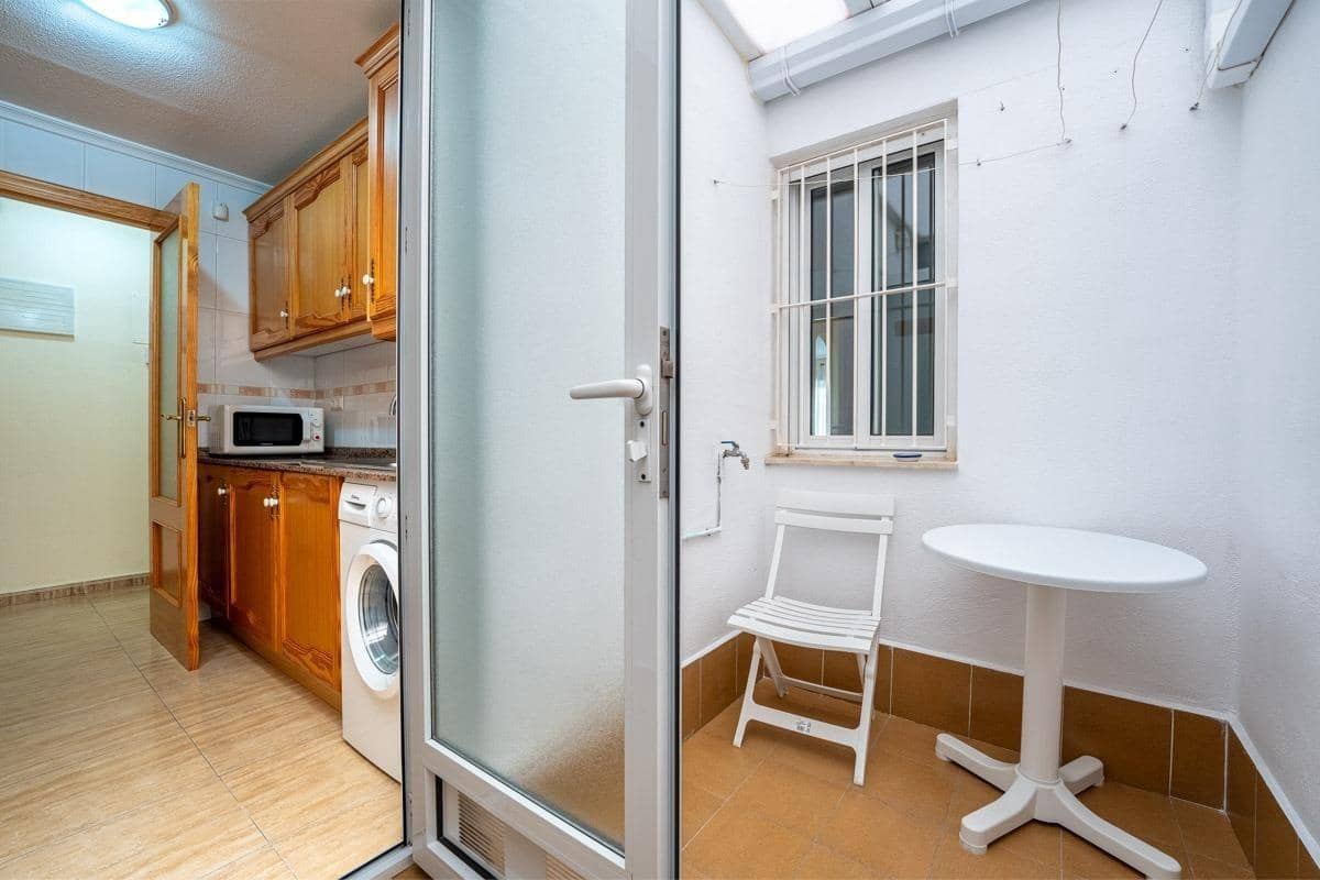 2 bedroom Apartment for sale in Los Montesinos with pool - € 109,900 (Ref: 9462237)