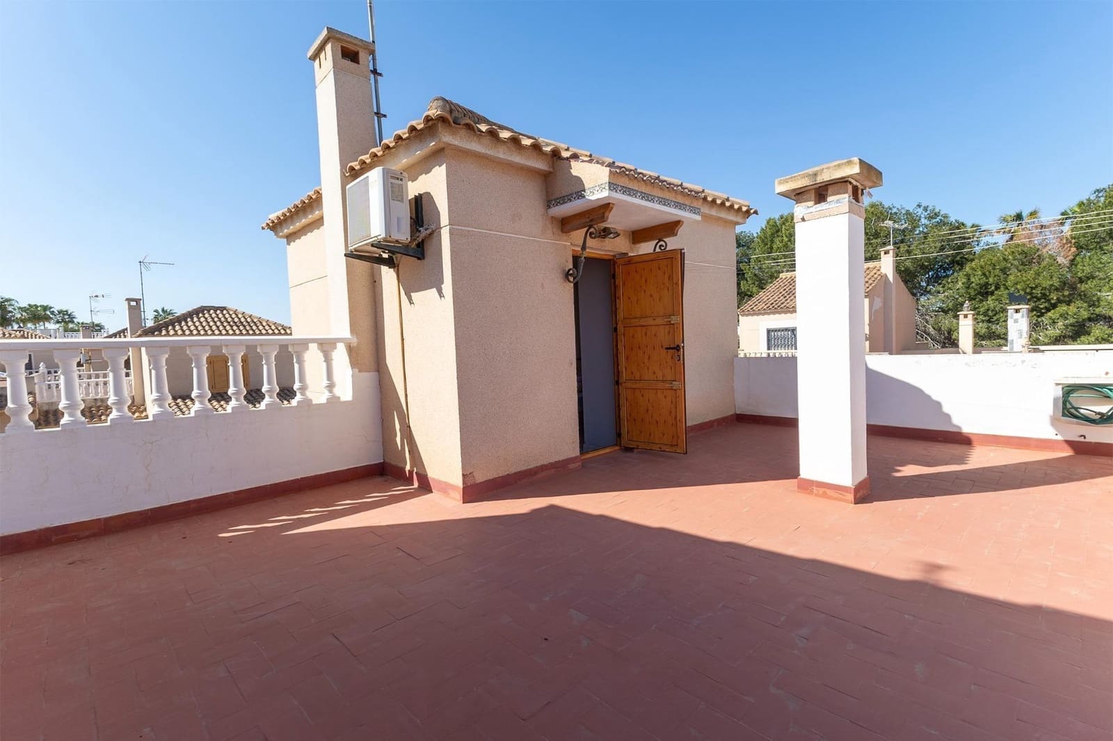 3 bedroom Terraced Villa for sale in La Siesta with pool - € 198,000 (Ref: 9462239)