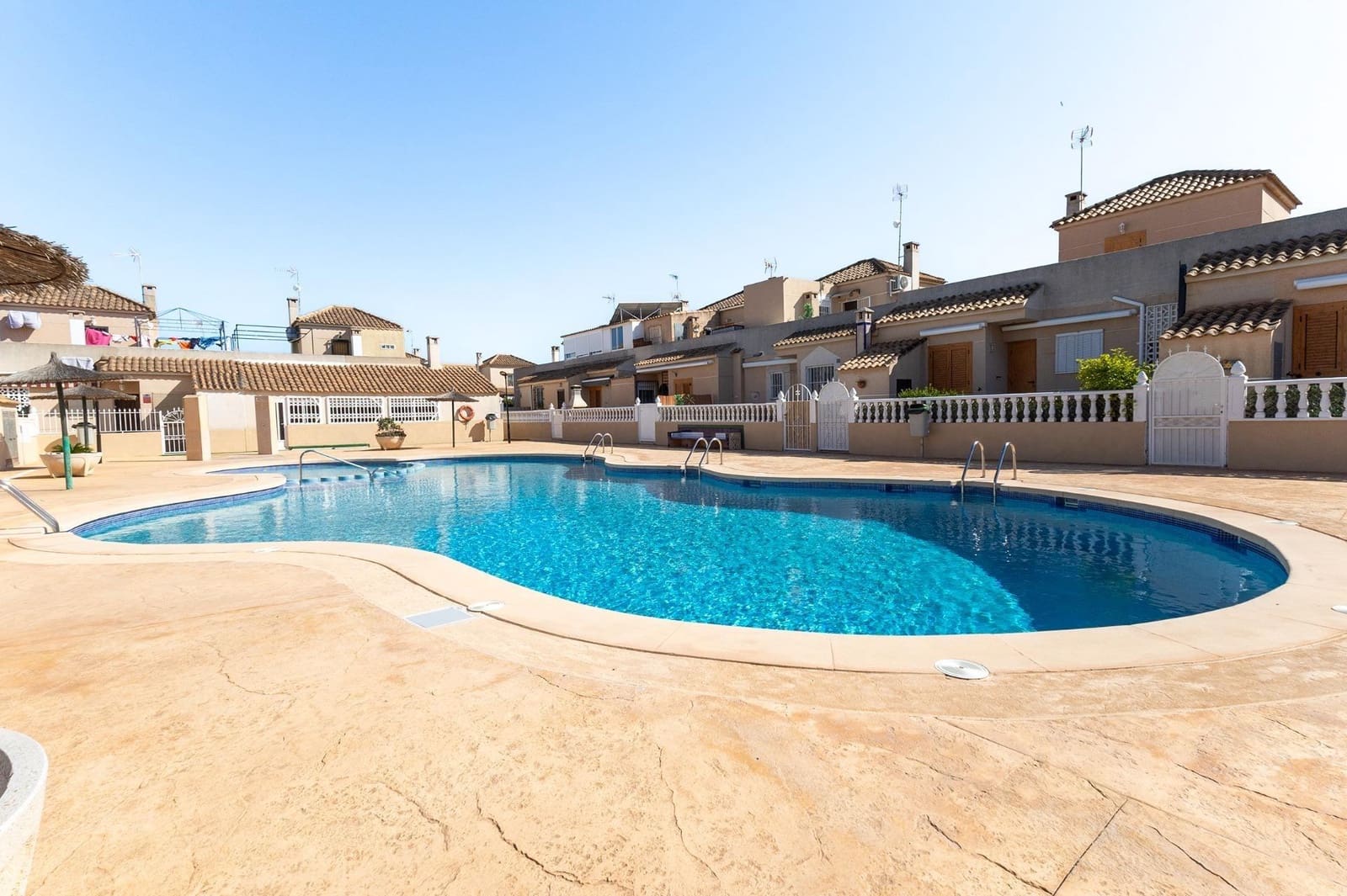 3 bedroom Terraced Villa for sale in La Siesta with pool - € 198,000 (Ref: 9462239)