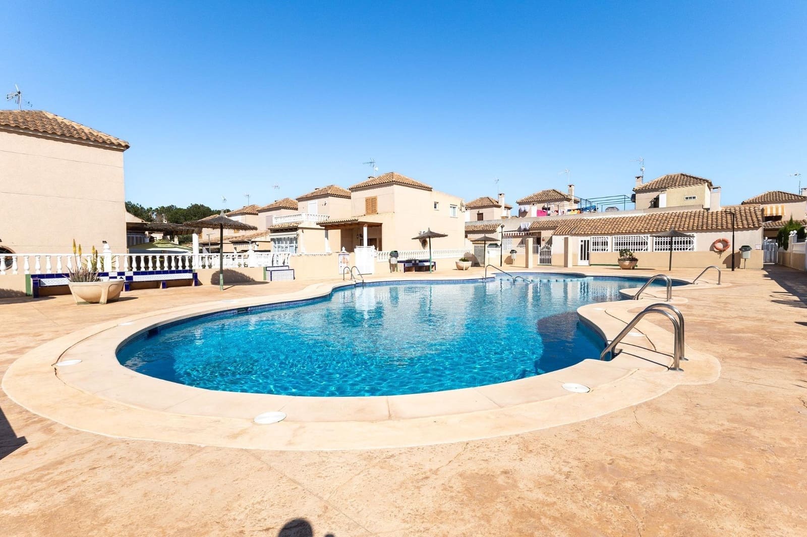 3 bedroom Terraced Villa for sale in La Siesta with pool - € 198,000 (Ref: 9462239)