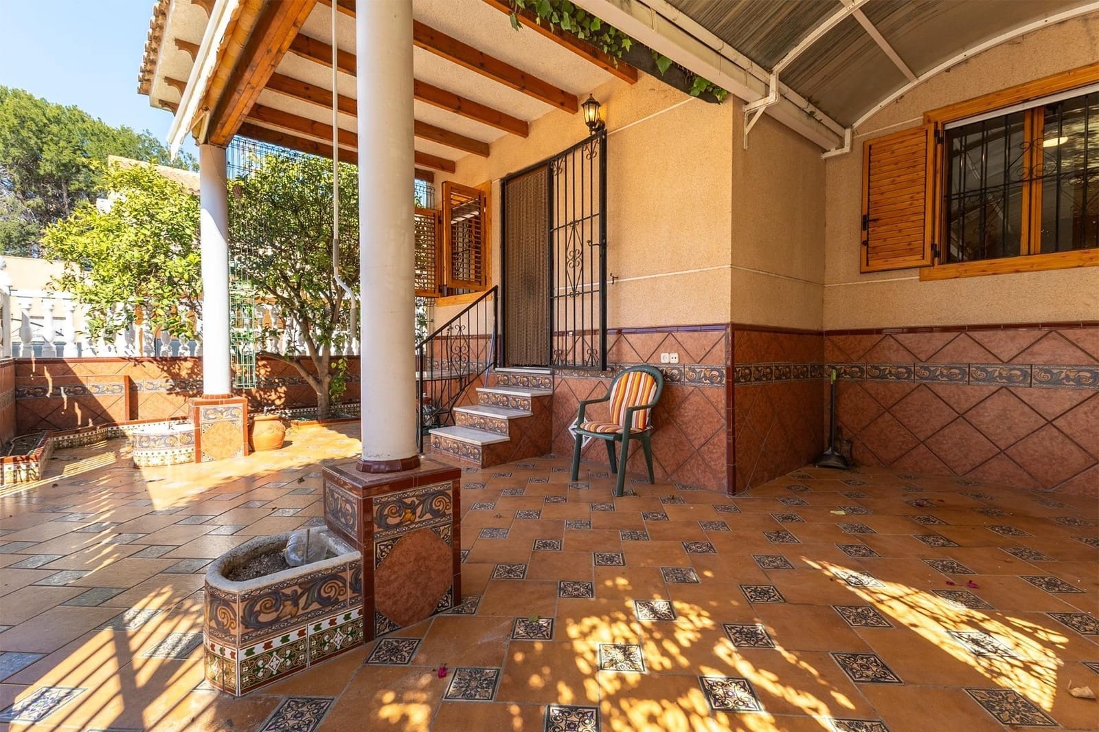 3 bedroom Terraced Villa for sale in La Siesta with pool - € 198,000 (Ref: 9462239)