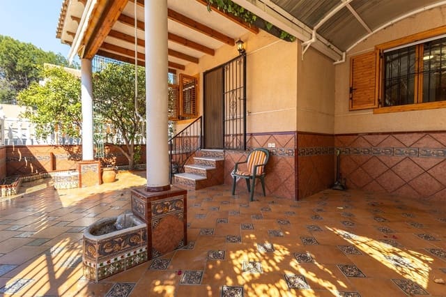 3 sypialnia Dom szeregowy na sprzedaż w La Siesta, Torrevieja z basenem - 198 000 € (Ref: 9462239)