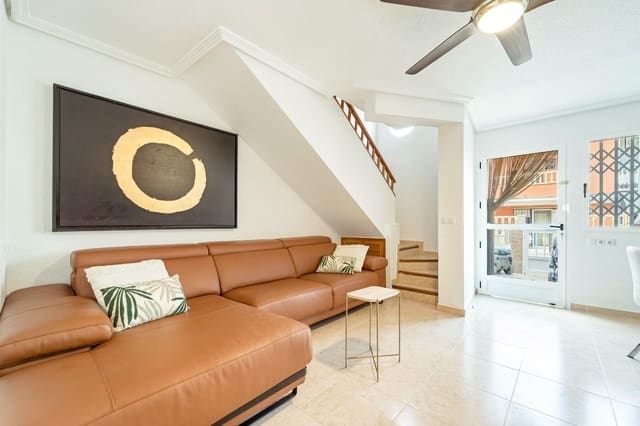 4 bedroom Apartment for sale in Playa de los Náufragos, Torrevieja - € 215,500 (Ref: 9462244)