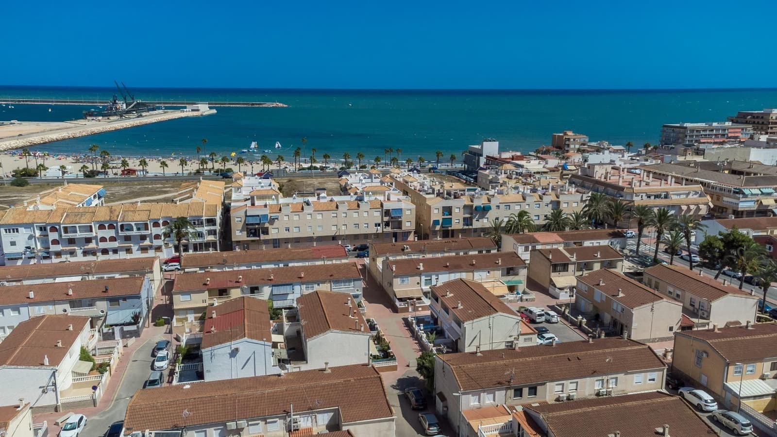 4 bedroom Apartment for sale in Torrevieja - € 215,500 (Ref: 9462244)