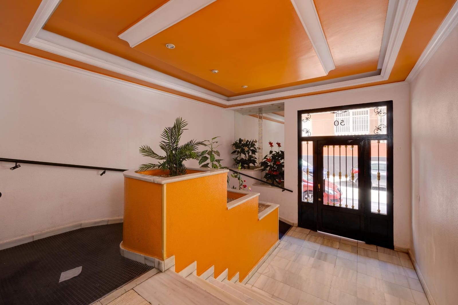 Yksiö myytävänä paikassa Torrevieja mukana uima-altaan - 84 900 € (Ref: 9462246)