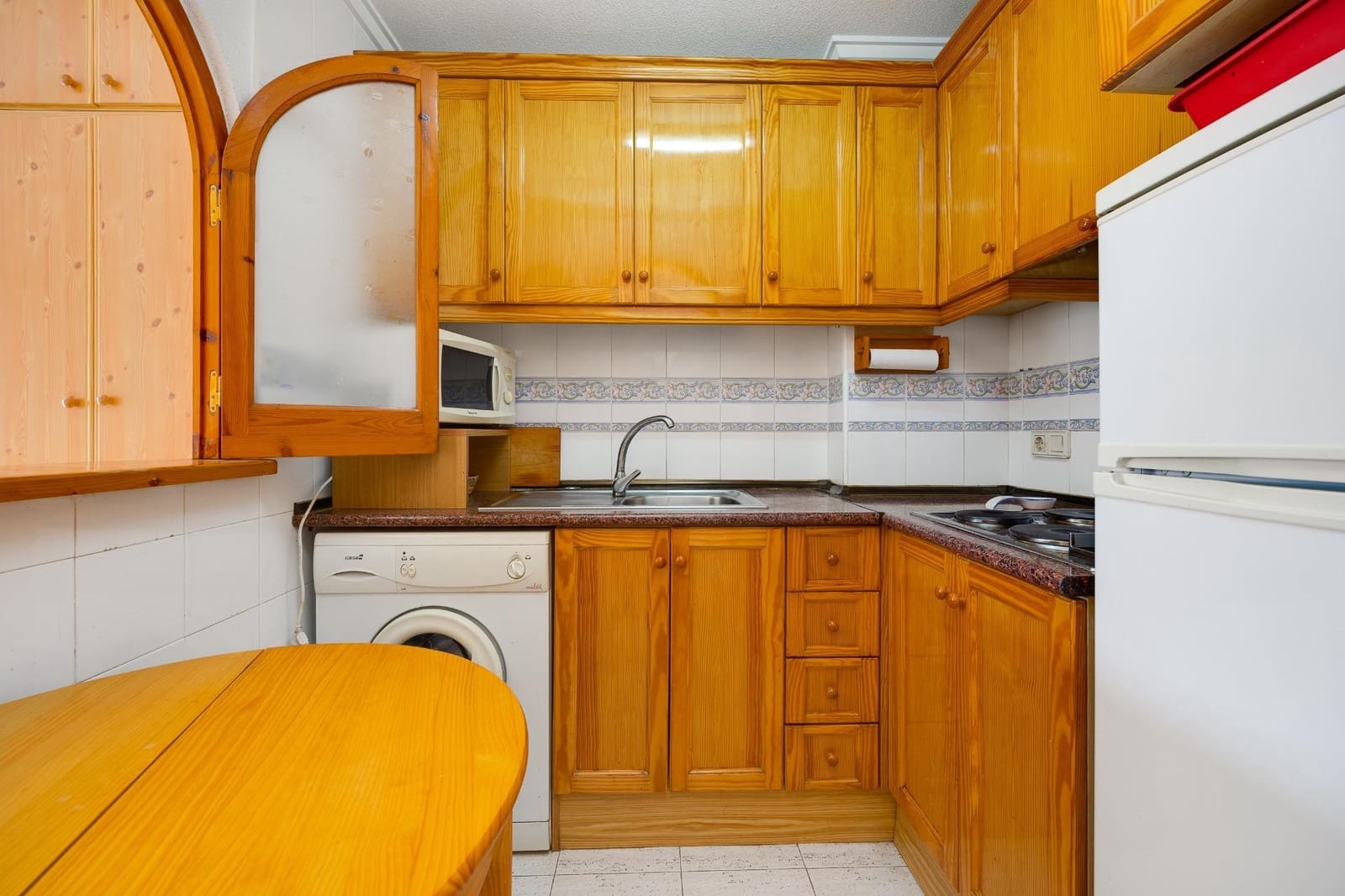 Yksiö myytävänä paikassa Torrevieja mukana uima-altaan - 84 900 € (Ref: 9462246)