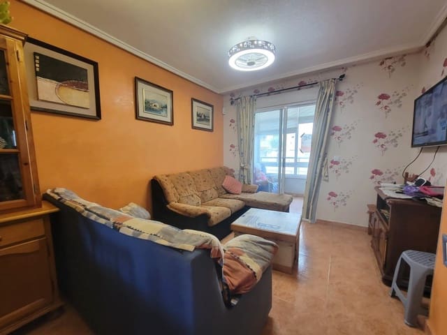 Apartamento de 2 habitaciones en Nueva Torrevieja, Torrevieja en venta con piscina - 127.260 € (Ref: 9462249)