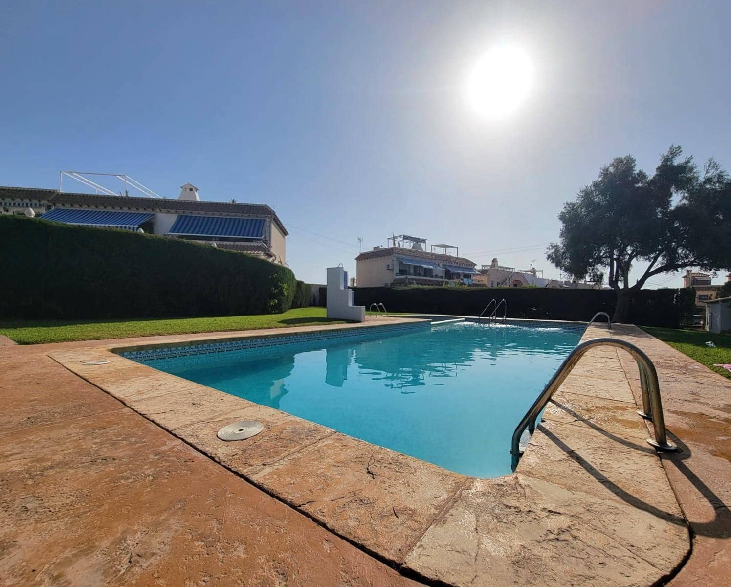 2 bedroom Bungalow for sale in Torrevieja with pool - € 169,000 (Ref: 9462262)