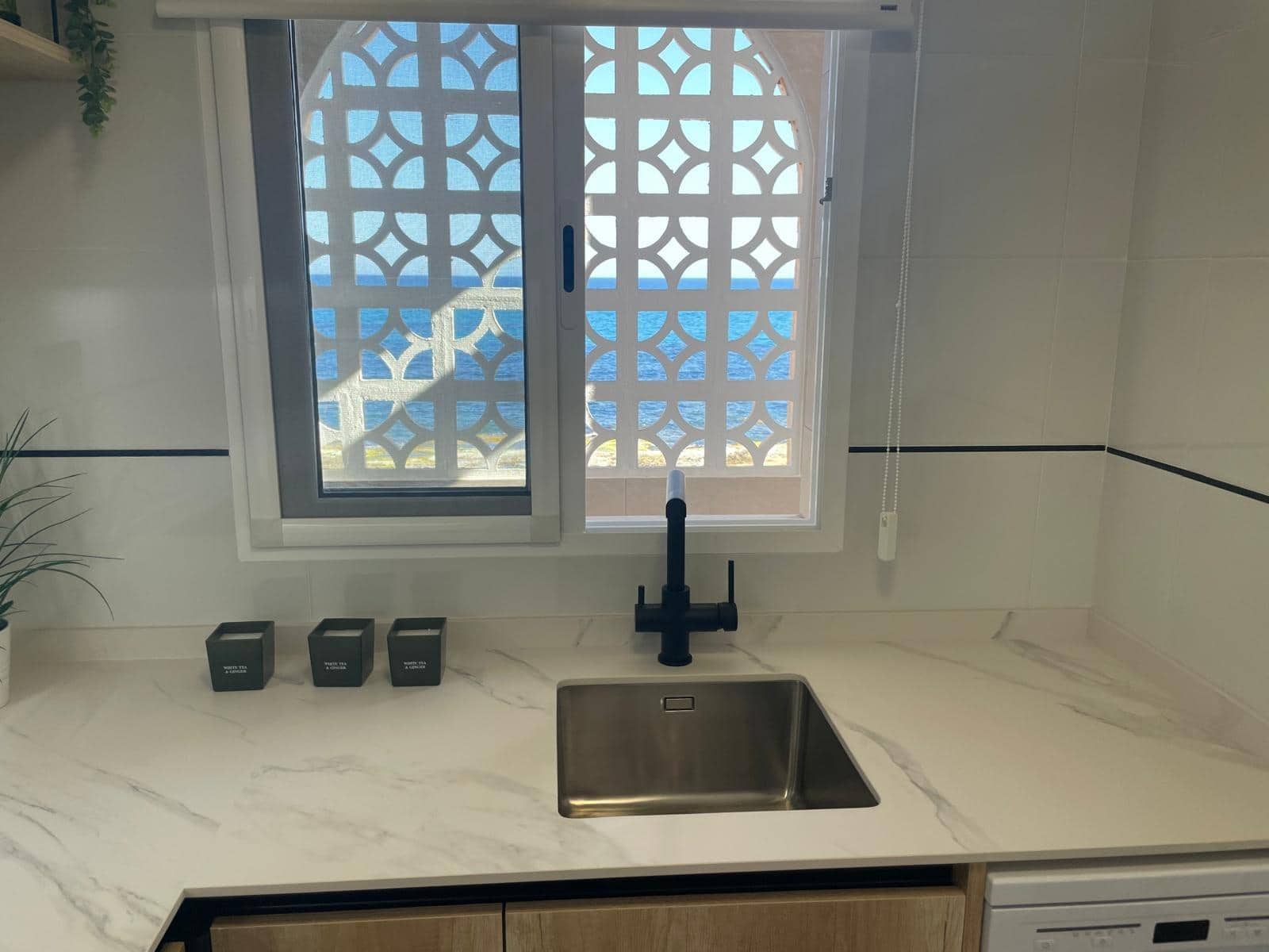 2 makuuhuone Bungalow myytävänä paikassa Torrevieja - 359 900 € (Ref: 9462265)