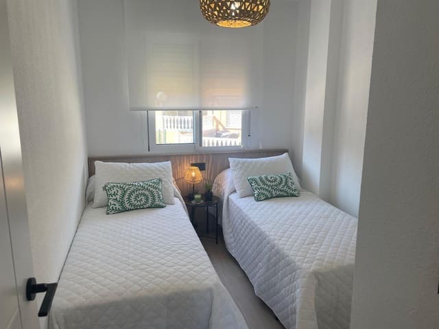 2 makuuhuone Bungalow myytävänä paikassa Miramar - Torre del Moro, Torrevieja - 359 900 € (Ref: 9462265)