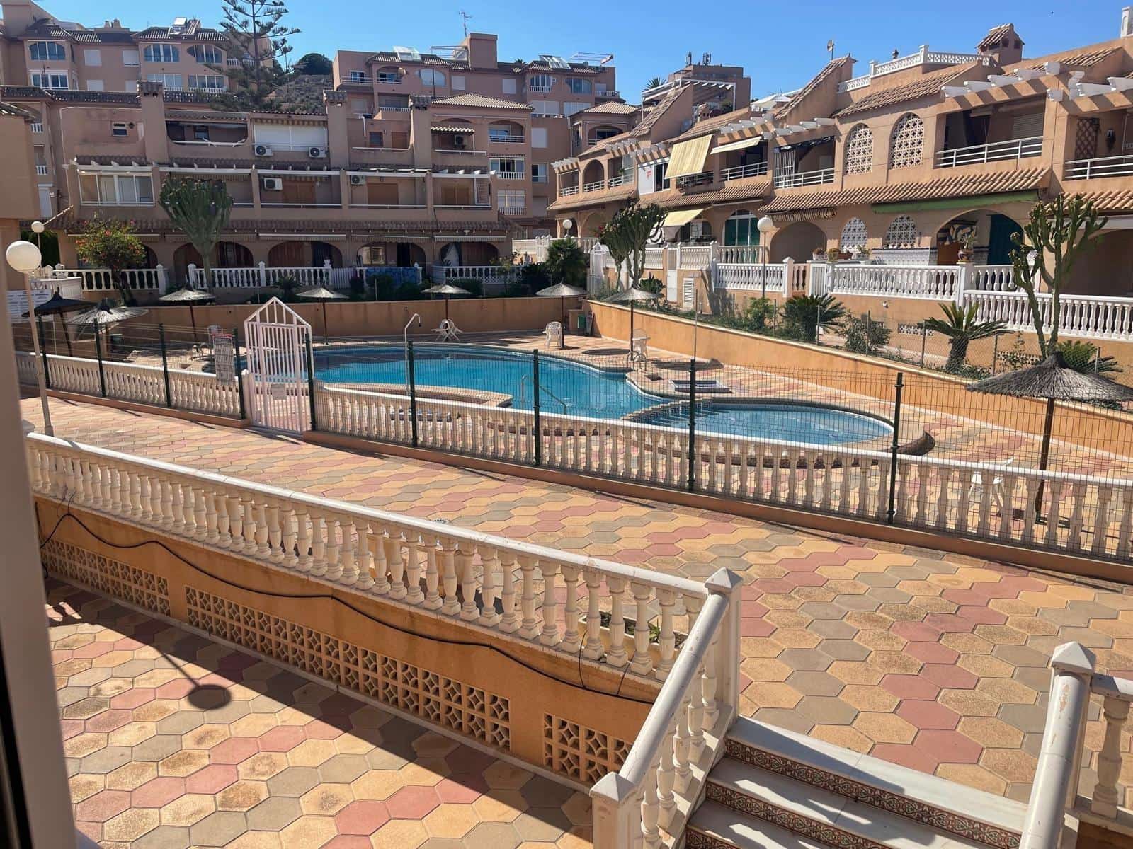 2 makuuhuone Bungalow myytävänä paikassa Torrevieja - 359 900 € (Ref: 9462265)