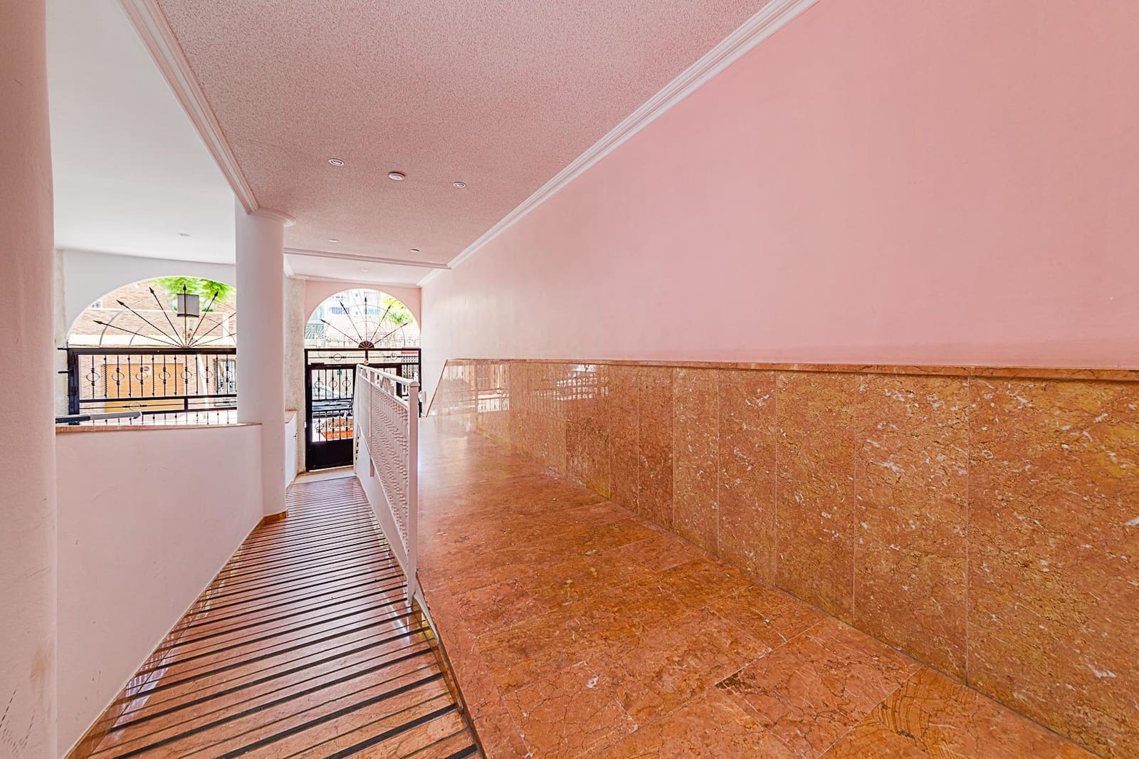 2 Zimmer Apartment zu verkaufen in Torrevieja - 169.900 € (Ref: 9462267)