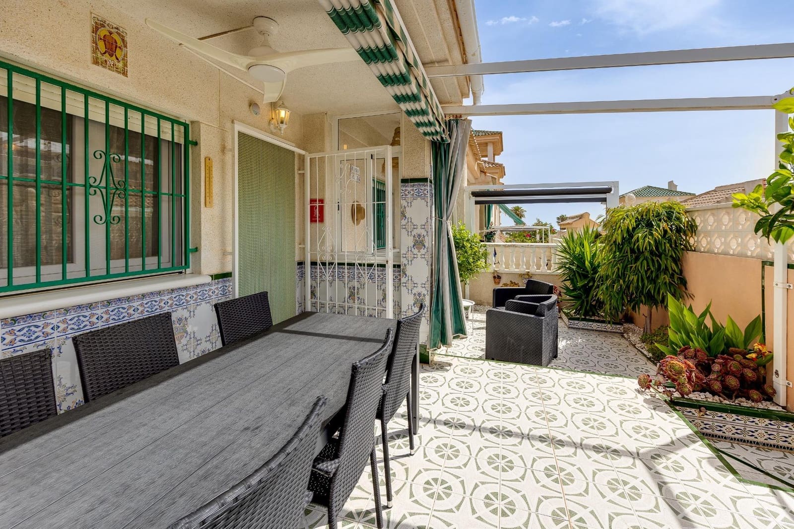 3 makuuhuone Huoneisto myytävänä paikassa Los Altos mukana uima-altaan - 180 000 € (Ref: 9462268)