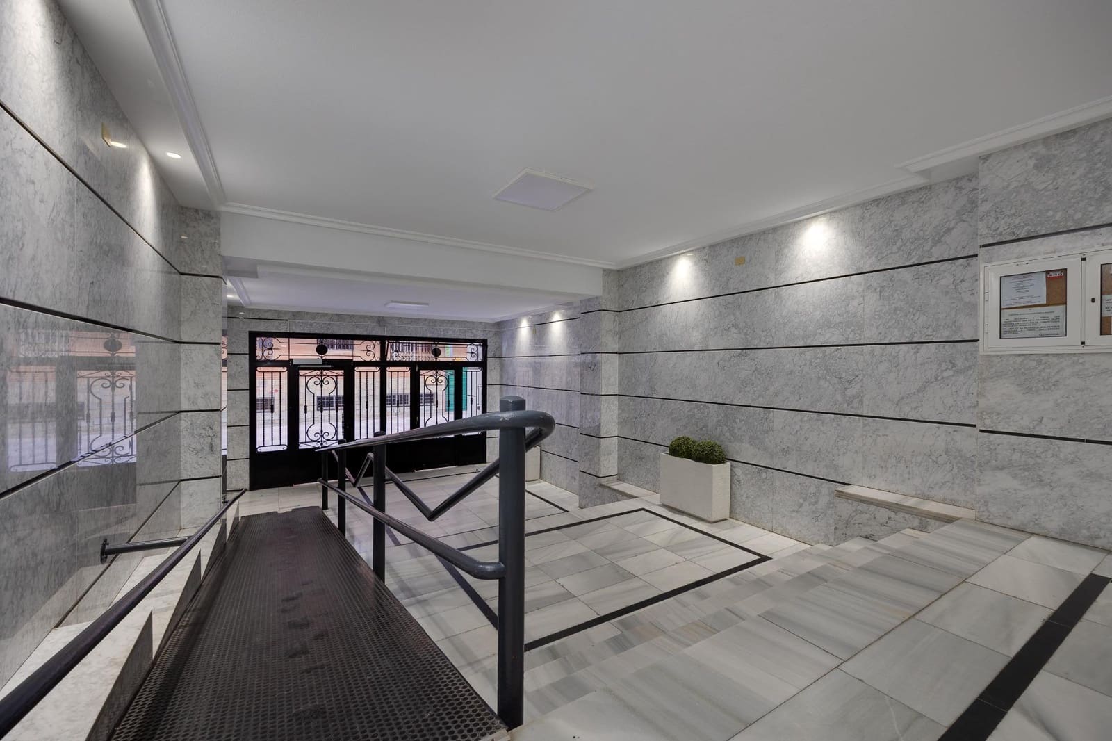 3 bedroom Apartment for sale in Torrevieja - € 156,500 (Ref: 9462273)