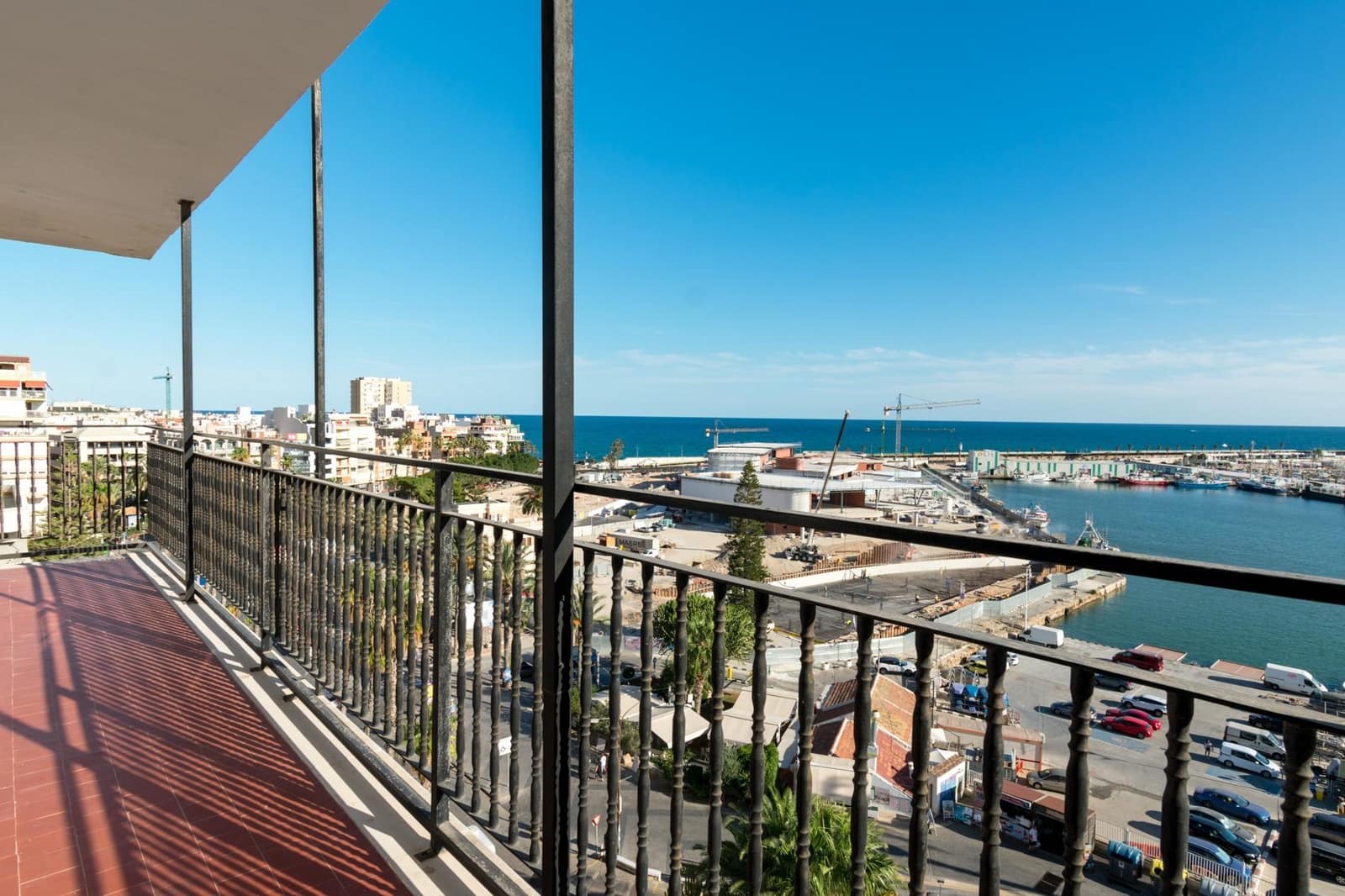 4 bedroom Apartment for sale in Torrevieja - € 450,000 (Ref: 9462274)