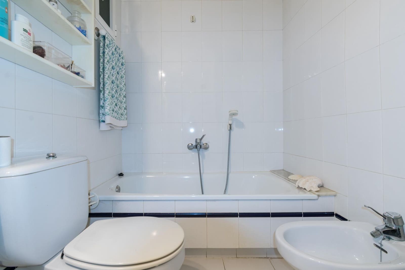 4 bedroom Apartment for sale in Torrevieja - € 450,000 (Ref: 9462274)