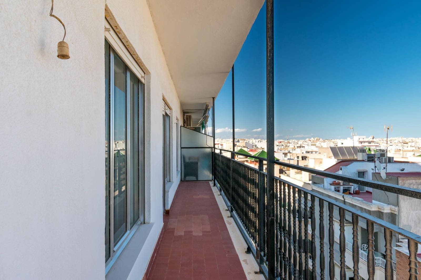 4 bedroom Apartment for sale in Torrevieja - € 450,000 (Ref: 9462274)