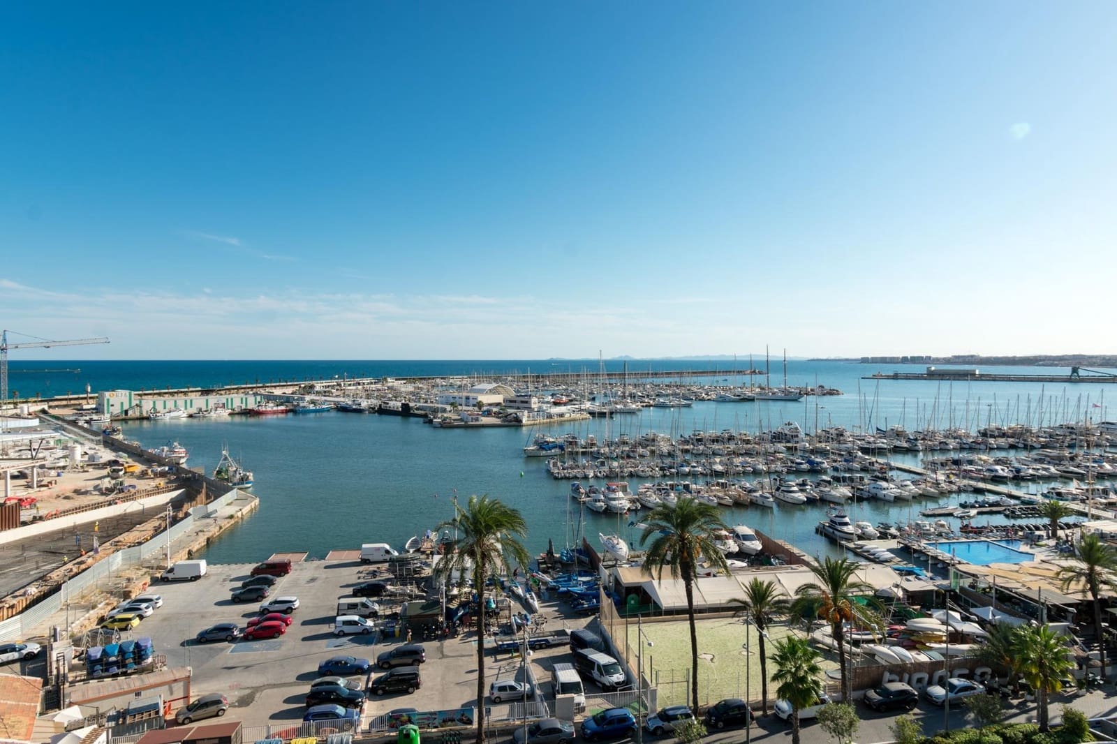 4 bedroom Apartment for sale in Torrevieja - € 450,000 (Ref: 9462274)