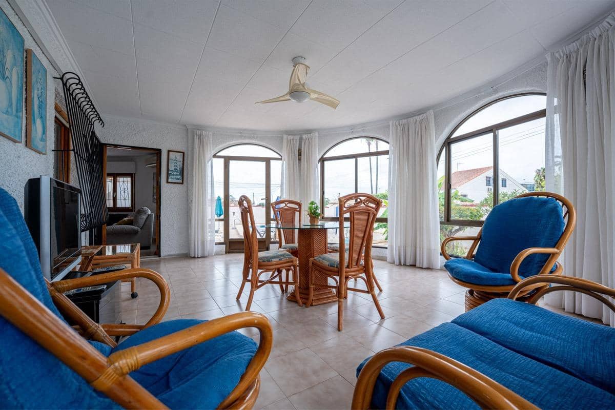 3 makuuhuone Huvila myytävänä paikassa Torrevieja mukana 
autotalli - 399 000 € (Ref: 9462283)