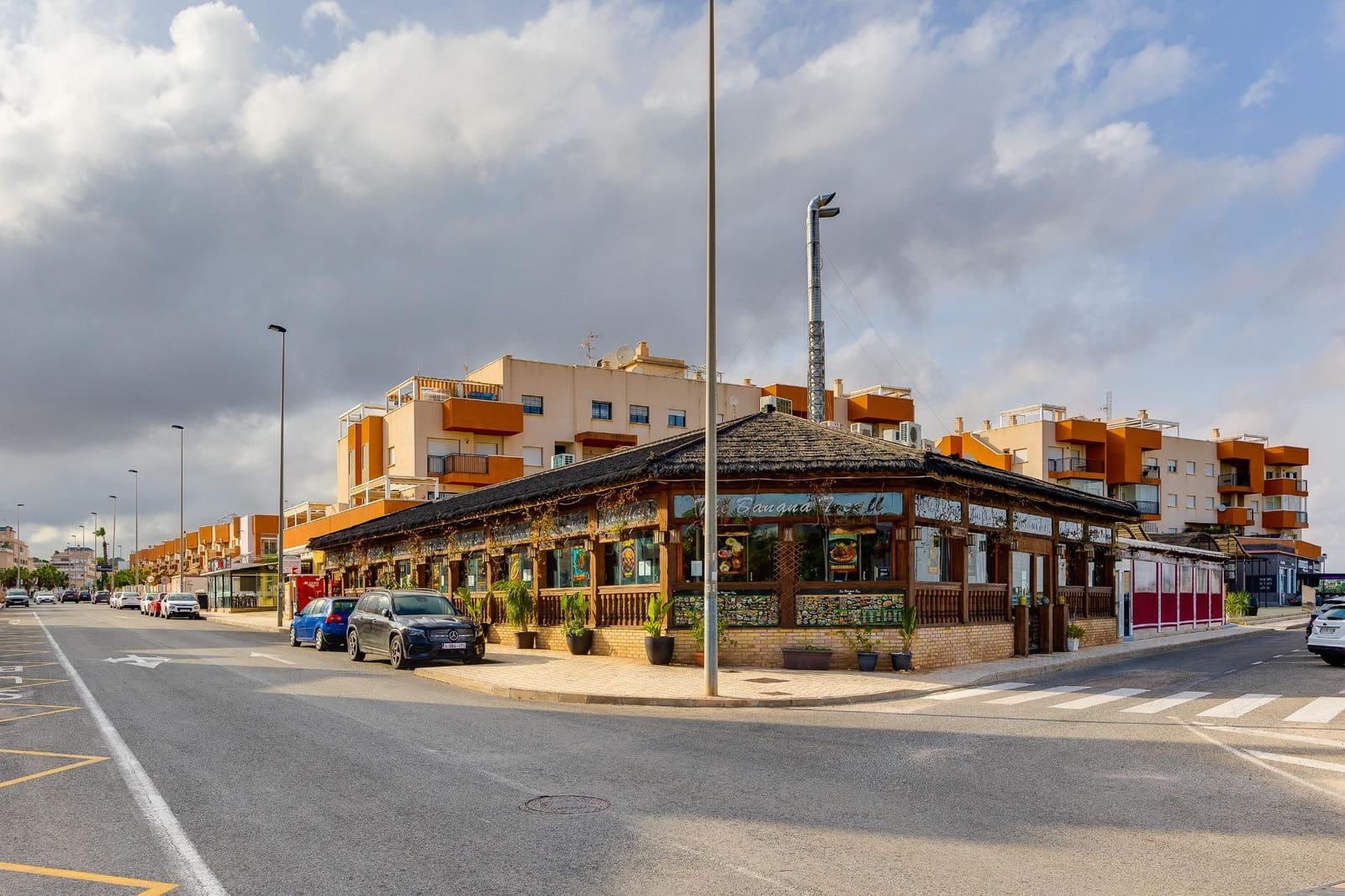 2 bedroom Apartment for sale in Orihuela Costa with pool - € 320,000 (Ref: 9462290)