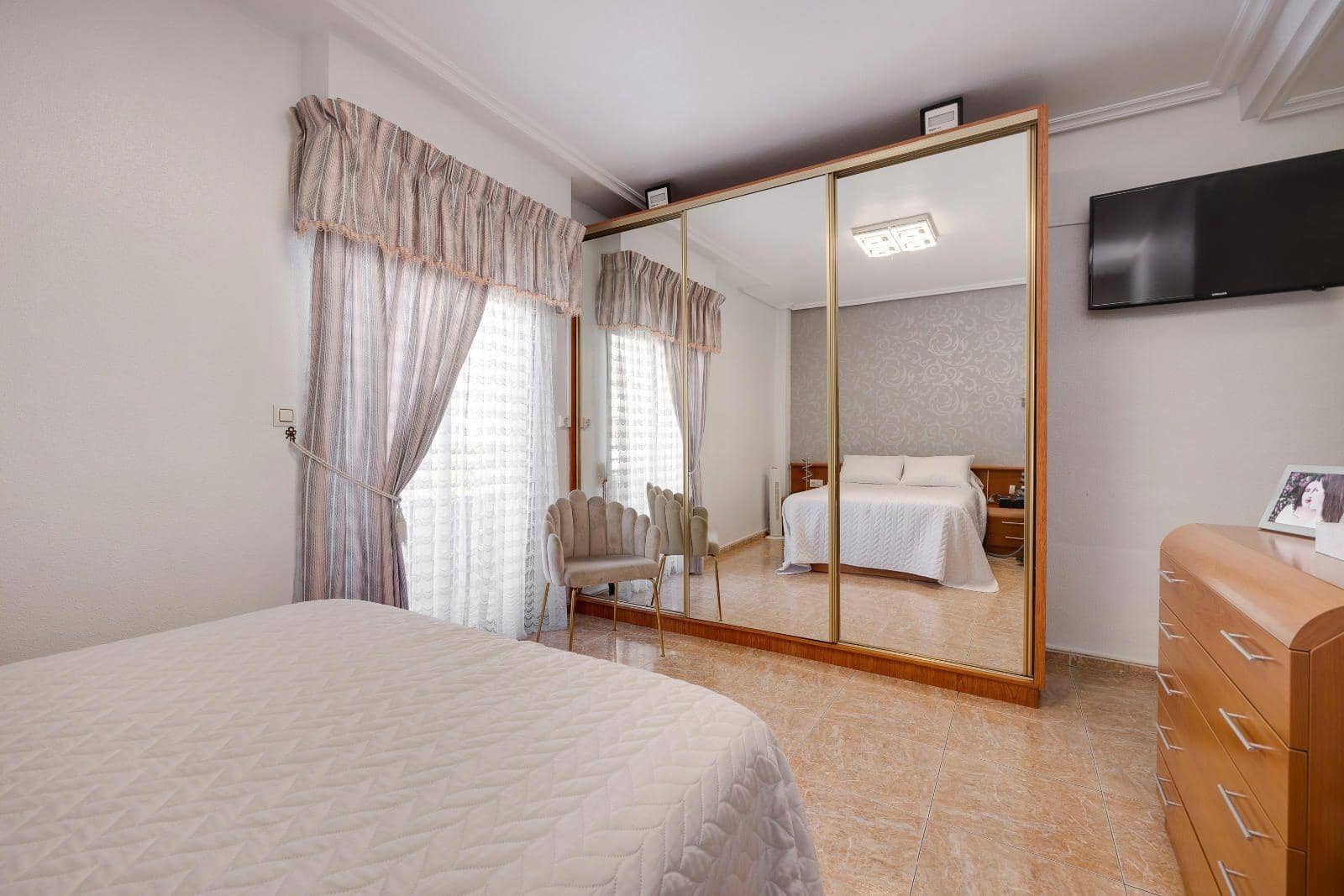 Apartamento para venda em Torrevieja - 249 969 € (Ref: 9462291)