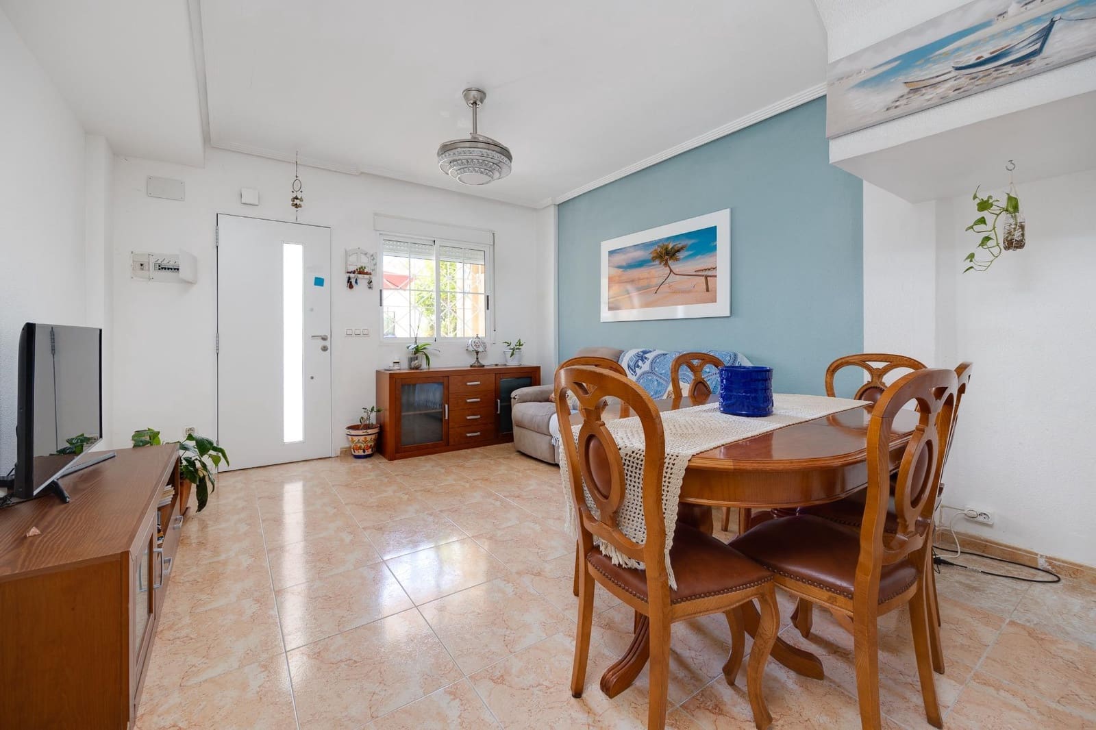 2 soveværelse Villa til salg i Torrevieja med swimmingpool - € 162.000 (Ref: 9462293)