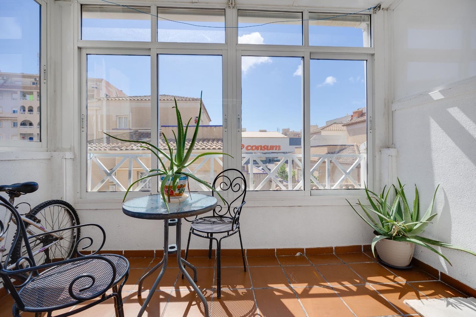 2 soveværelse Villa til salg i Torrevieja med swimmingpool - € 162.000 (Ref: 9462293)