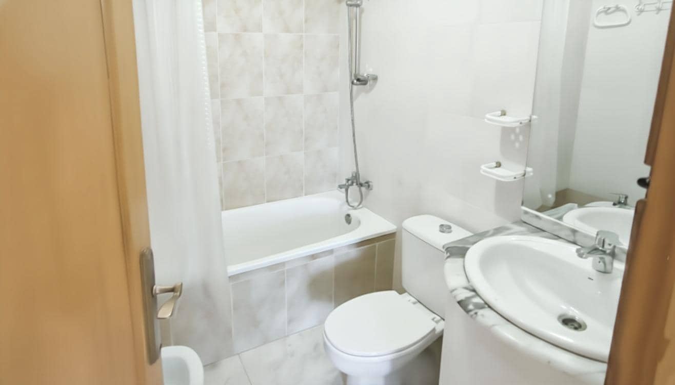 2 bedroom Apartment for sale in Punta Prima - € 139,000 (Ref: 9462315)