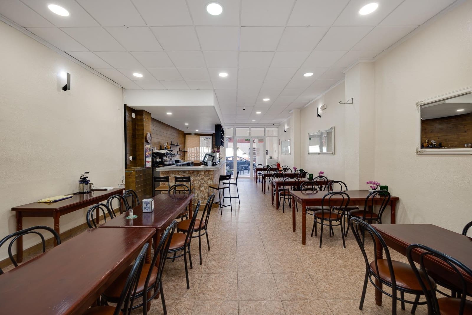 Commercieel te koop in Torrevieja - € 149.900 (Ref: 9462320)