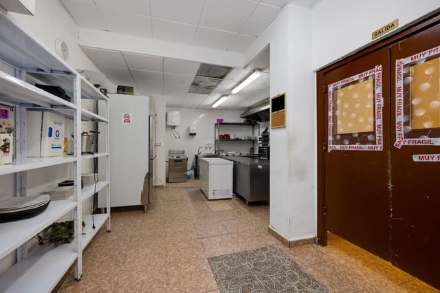 Commercieel te koop in Torrevieja - € 149.900 (Ref: 9462320)