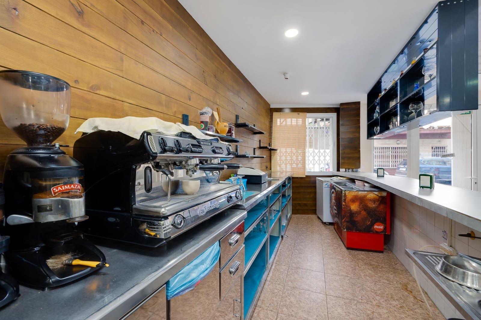 Commercieel te koop in Torrevieja - € 149.900 (Ref: 9462320)